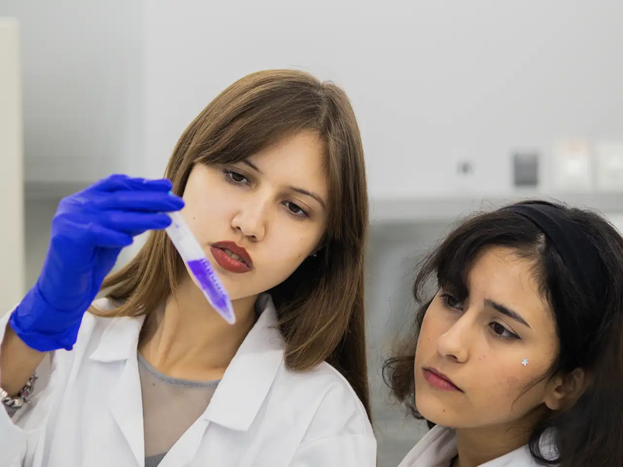two-students-analyzing-a-sample